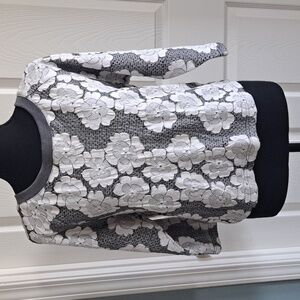 J.O.A NWT Boutique Quarter Sleeve Cropped Floral Bohemian Textured Dressy Top